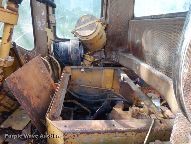 image for item FN9318 1972 Caterpillar 950  wheel loader