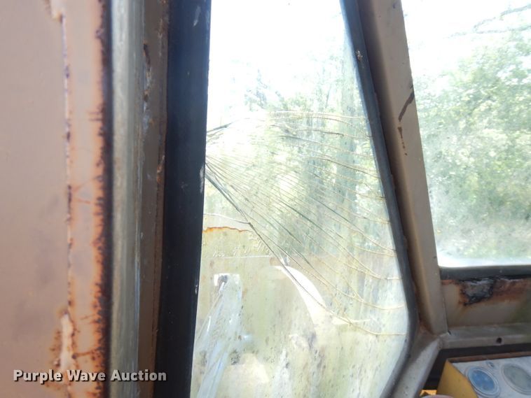 image for item FN9318 1972 Caterpillar 950  wheel loader