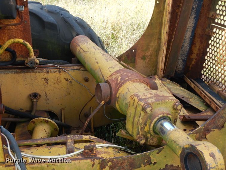 image for item FN9318 1972 Caterpillar 950  wheel loader