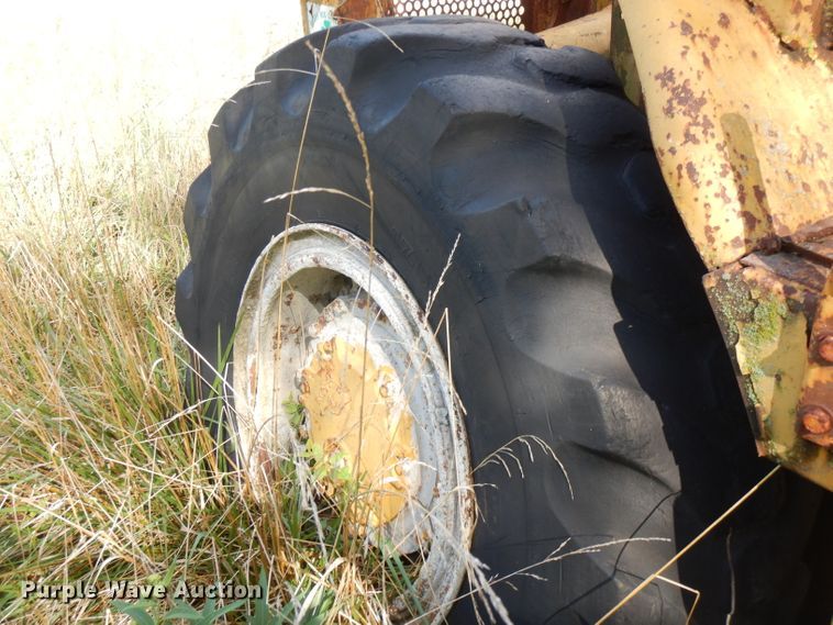image for item FN9318 1972 Caterpillar 950  wheel loader