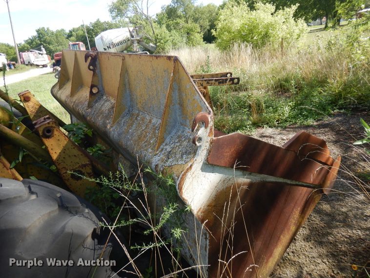 image for item FN9318 1972 Caterpillar 950  wheel loader