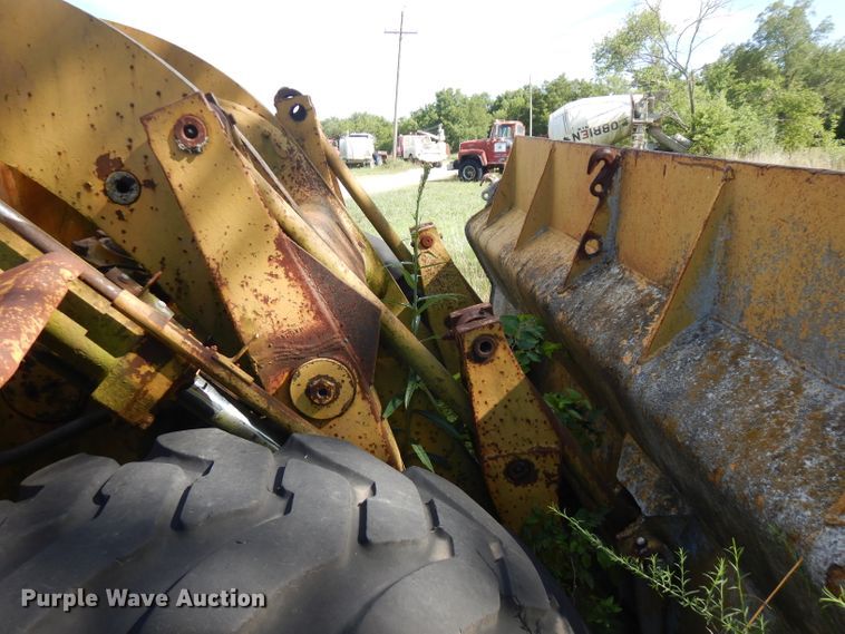 image for item FN9318 1972 Caterpillar 950  wheel loader
