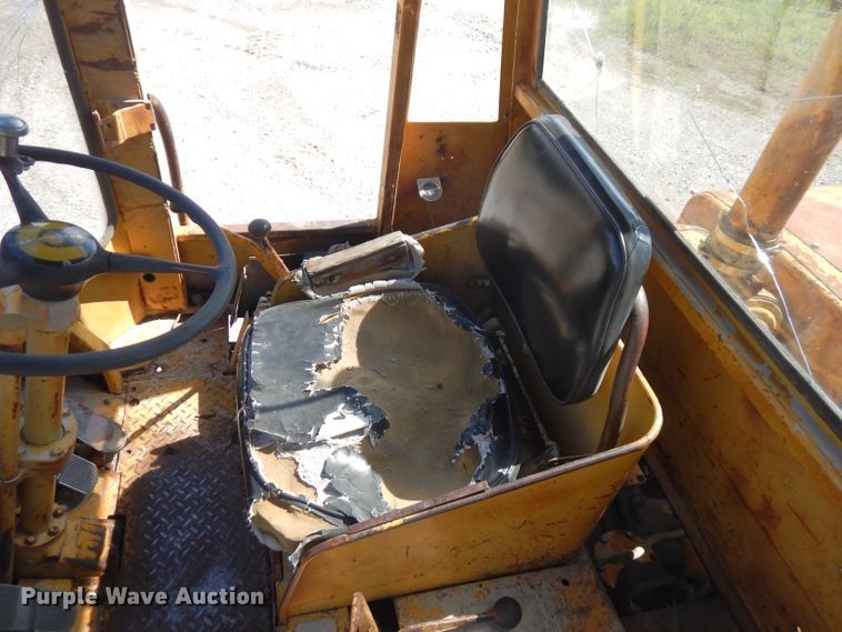 image for item FN9325 1967 Caterpillar 950B  wheel loader