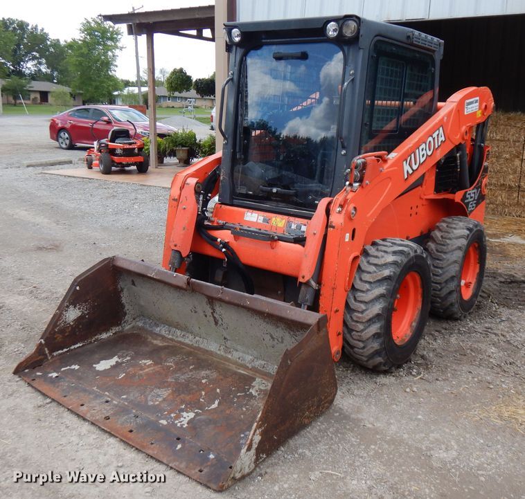 image for item FN9326 2015 Kubota SSV65  skid steer loader