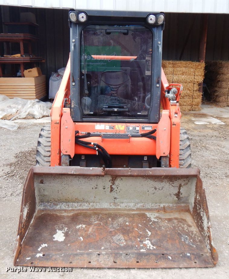 image for item FN9326 2015 Kubota SSV65  skid steer loader