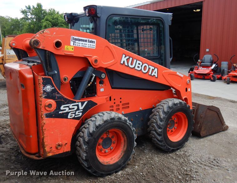 image for item FN9326 2015 Kubota SSV65  skid steer loader