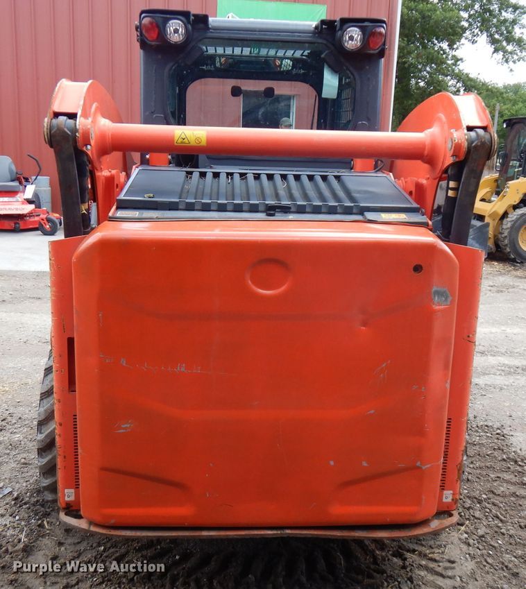 image for item FN9326 2015 Kubota SSV65  skid steer loader