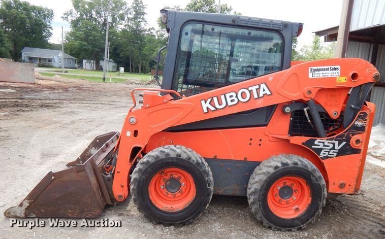 image for item FN9326 2015 Kubota SSV65  skid steer loader