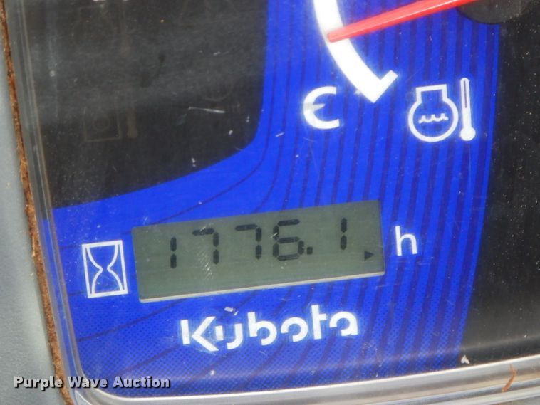 image for item FN9326 2015 Kubota SSV65  skid steer loader