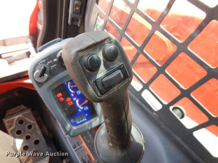 image for item FN9326 2015 Kubota SSV65  skid steer loader