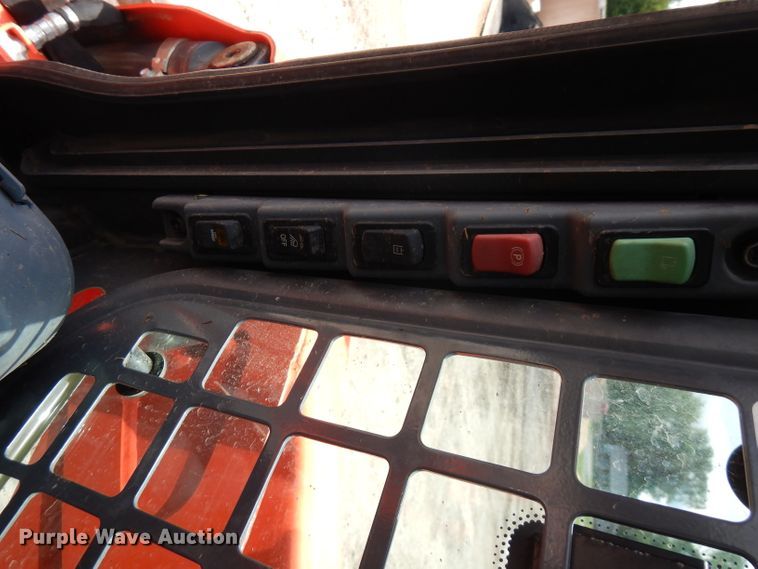 image for item FN9326 2015 Kubota SSV65  skid steer loader