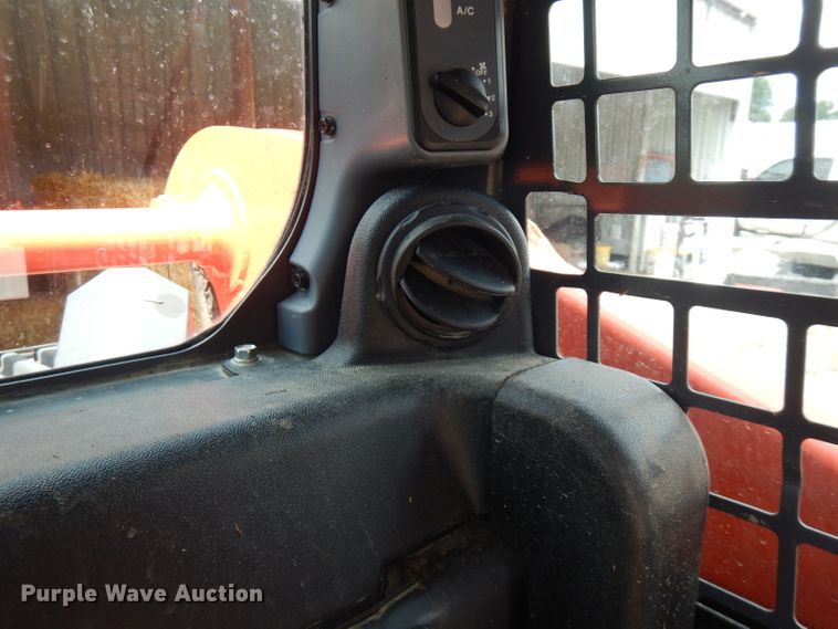 image for item FN9326 2015 Kubota SSV65  skid steer loader