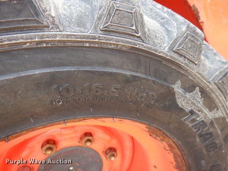 image for item FN9326 2015 Kubota SSV65  skid steer loader