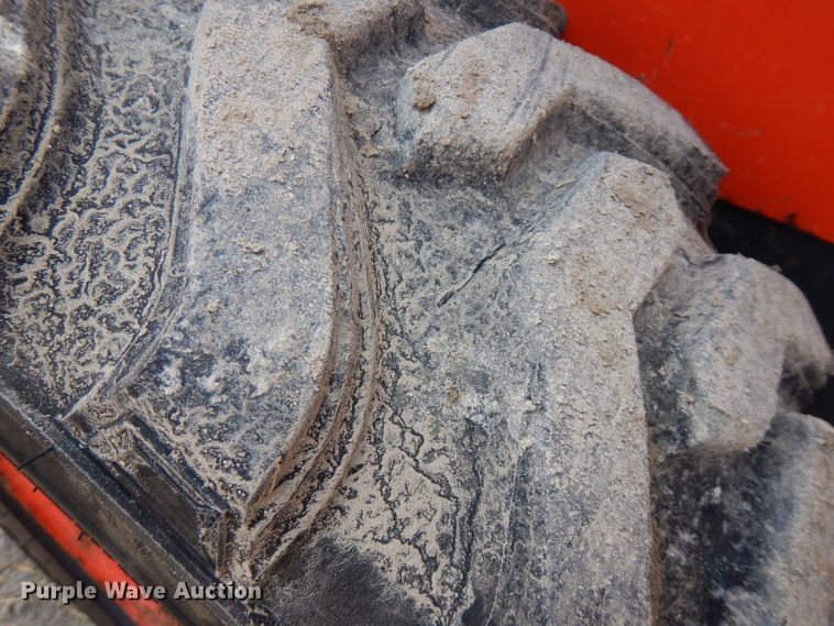 image for item FN9326 2015 Kubota SSV65  skid steer loader