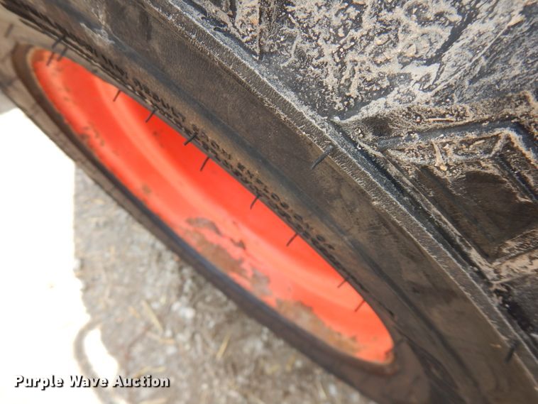 image for item FN9326 2015 Kubota SSV65  skid steer loader