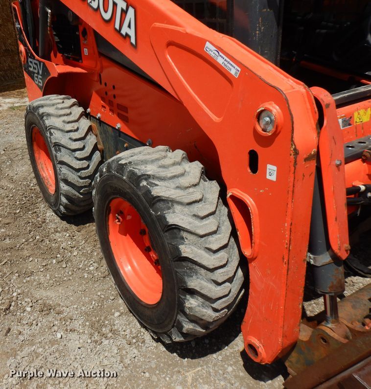image for item FN9326 2015 Kubota SSV65  skid steer loader