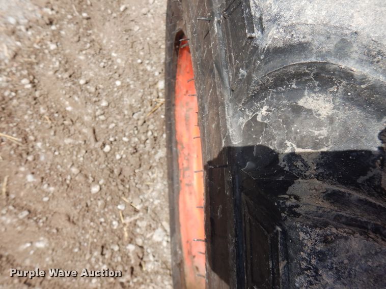 image for item FN9326 2015 Kubota SSV65  skid steer loader