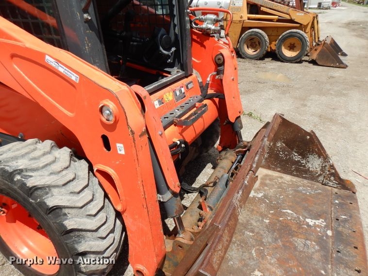 image for item FN9326 2015 Kubota SSV65  skid steer loader