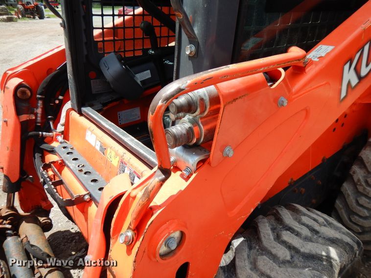 image for item FN9326 2015 Kubota SSV65  skid steer loader