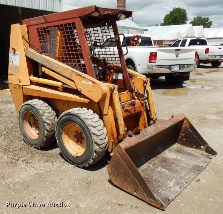 image for item FN9327 Case 1840  skid steer loader