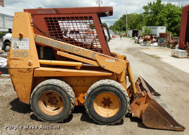 image for item FN9327 Case 1840  skid steer loader