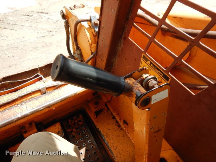 image for item FN9327 Case 1840  skid steer loader