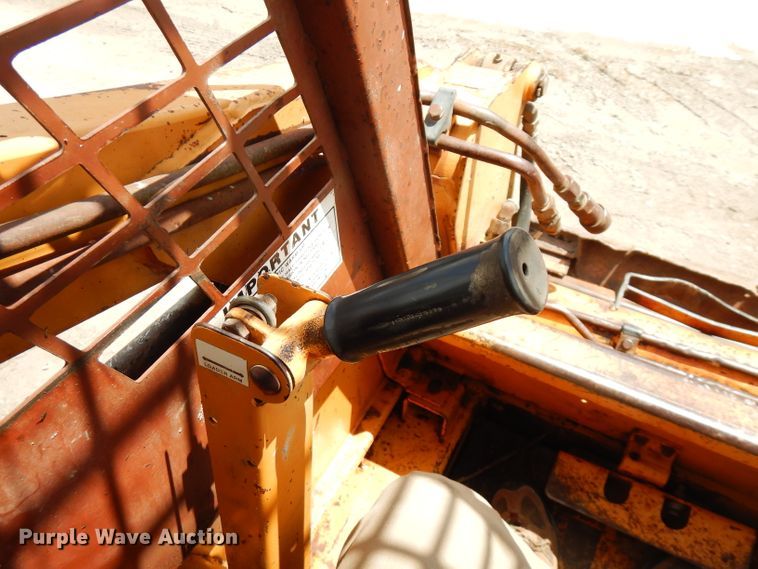 image for item FN9327 Case 1840  skid steer loader