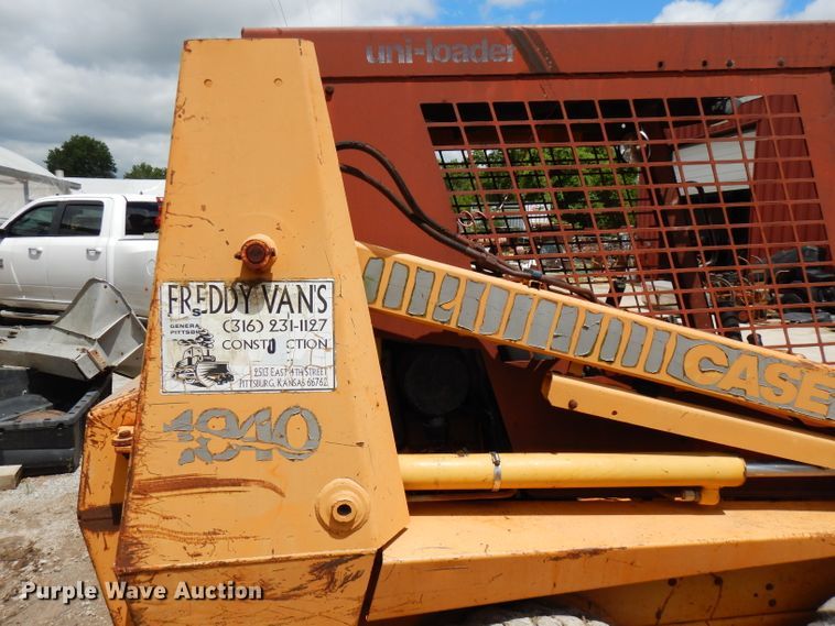 image for item FN9327 Case 1840  skid steer loader