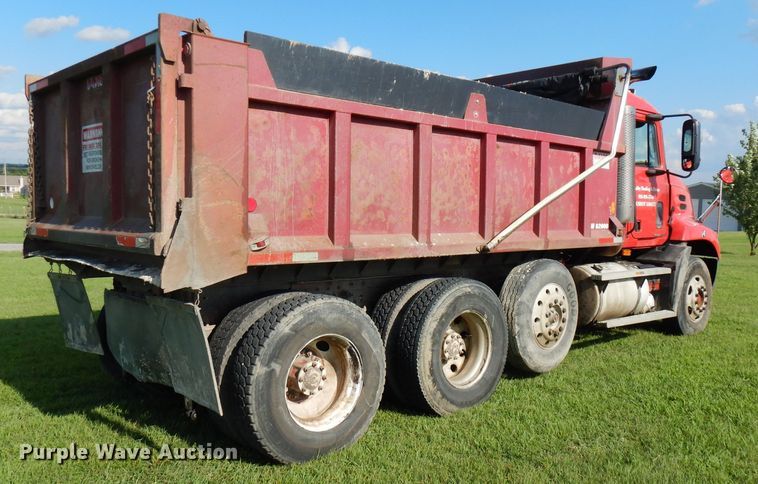 image for item FN9332 2000 Mack Vision 460  dump truck