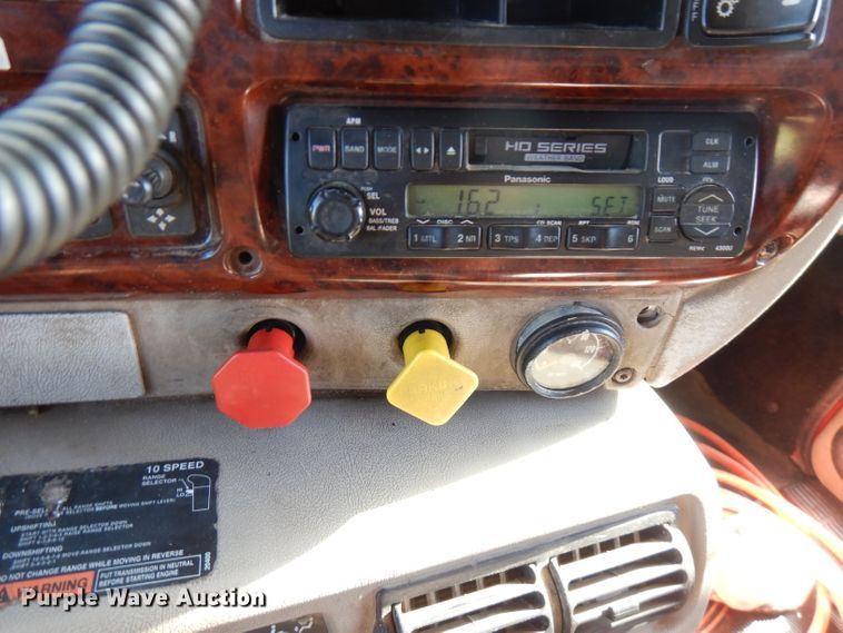 image for item FN9332 2000 Mack Vision 460  dump truck