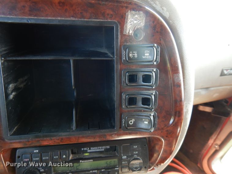 image for item FN9332 2000 Mack Vision 460  dump truck