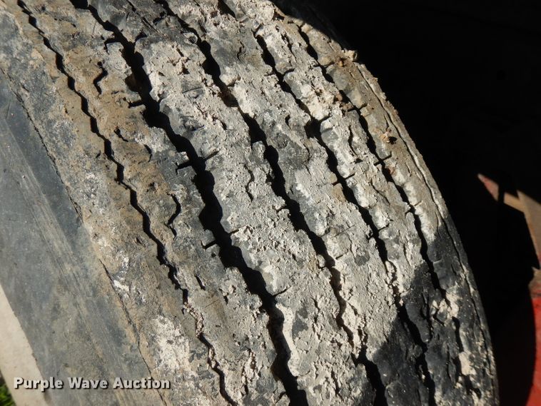 image for item FN9332 2000 Mack Vision 460  dump truck