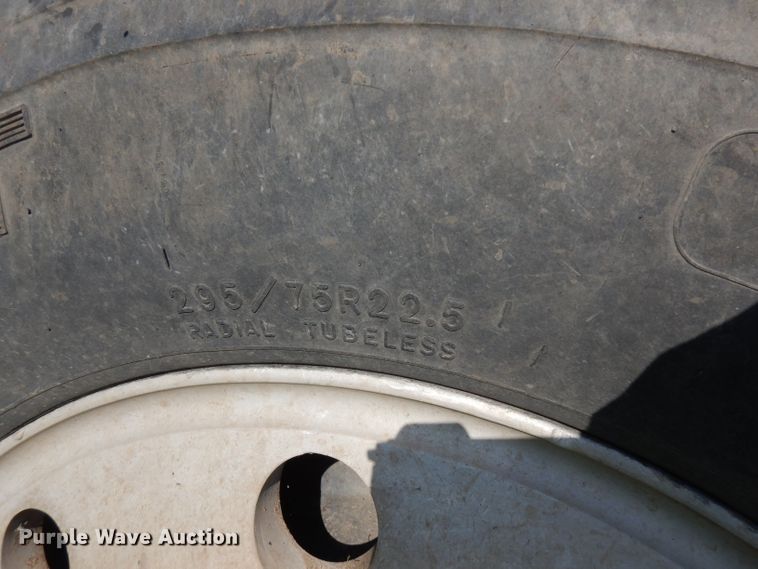 image for item FN9332 2000 Mack Vision 460  dump truck