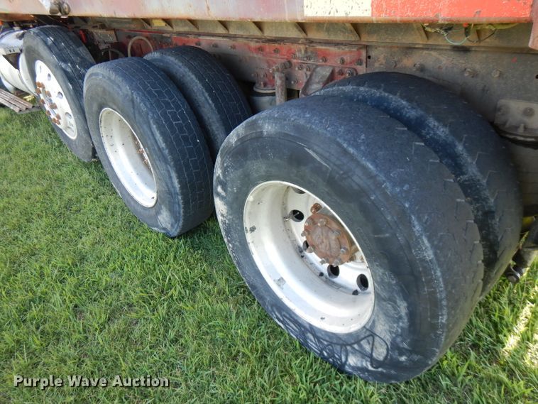 image for item FN9332 2000 Mack Vision 460  dump truck