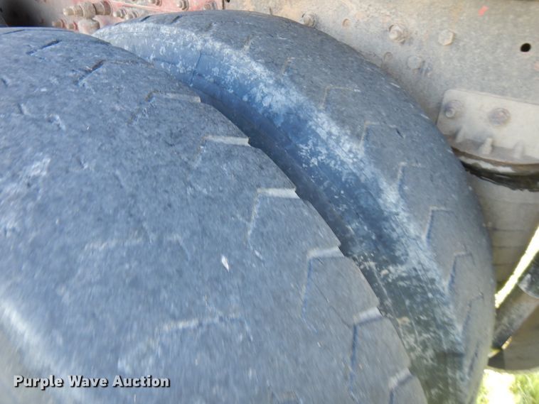 image for item FN9332 2000 Mack Vision 460  dump truck