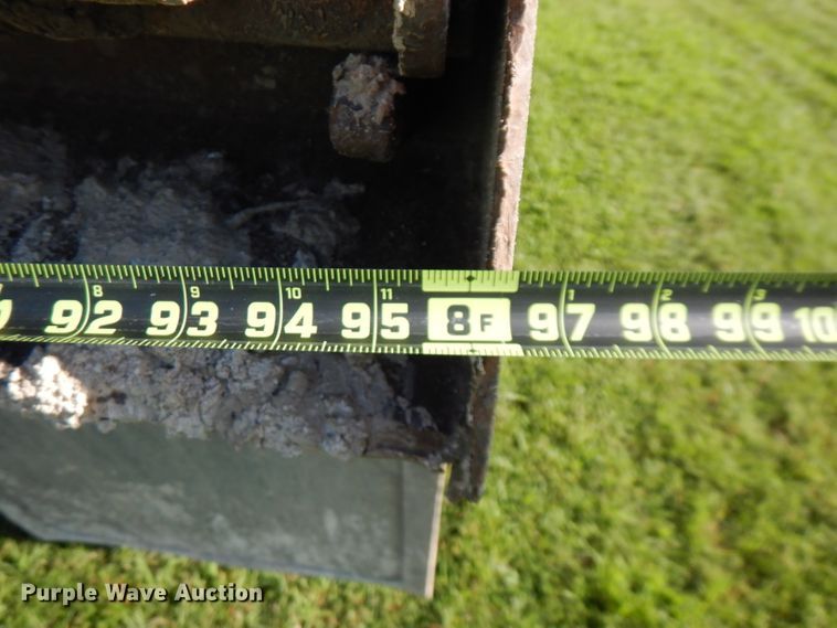 image for item FN9332 2000 Mack Vision 460  dump truck