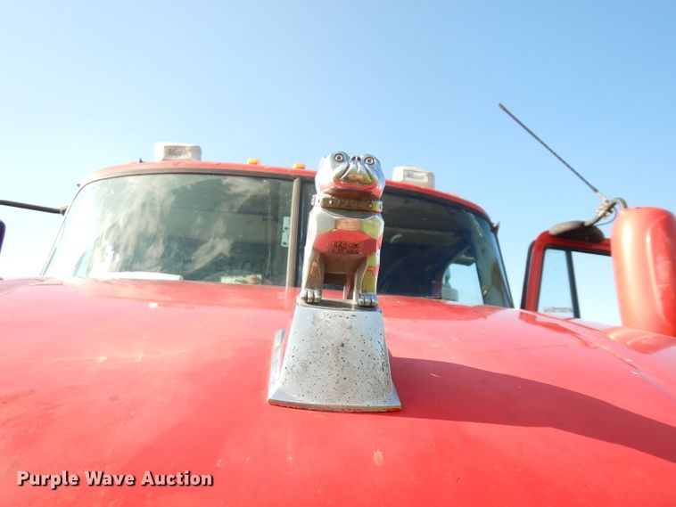 image for item FN9332 2000 Mack Vision 460  dump truck