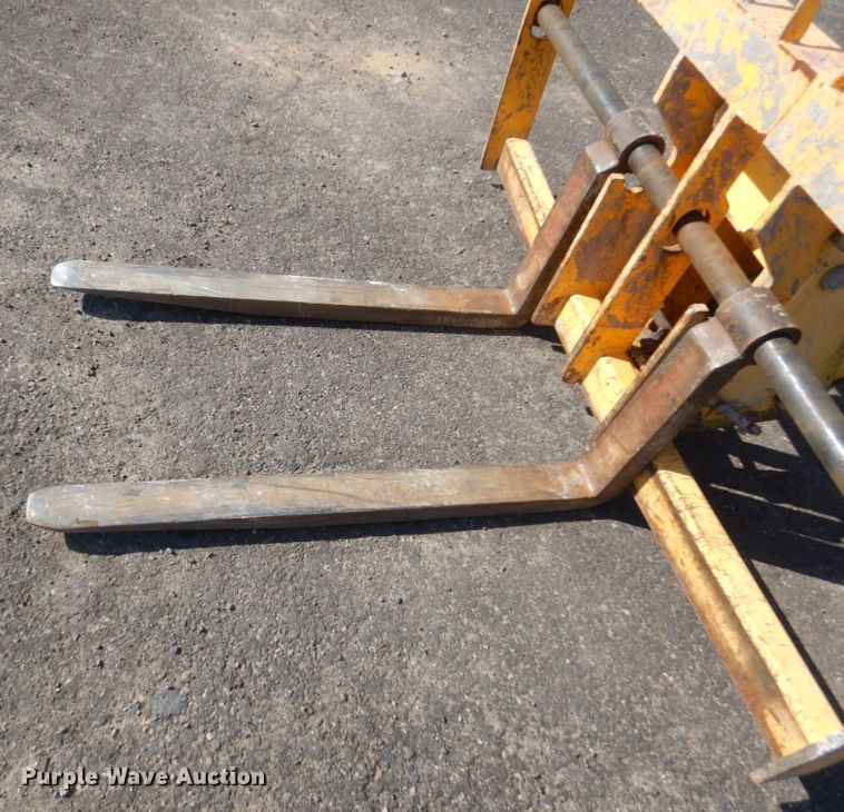 image for item FT9037 Pettibone 8044  telehandler