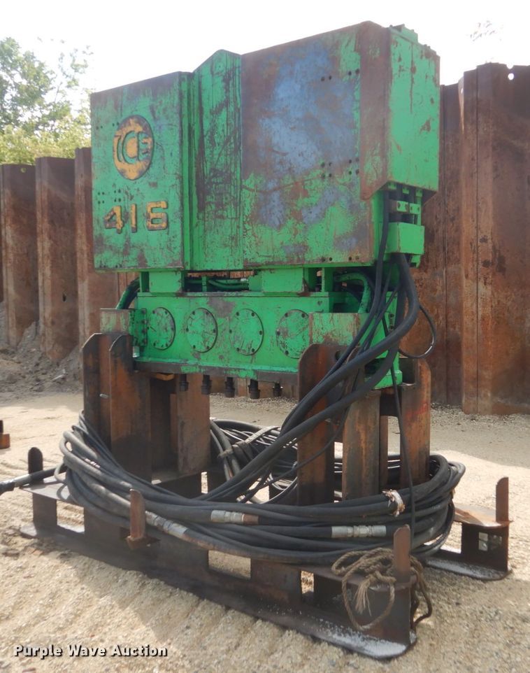 image for item FT9038 ICE 416 vibratory pile driver extractor