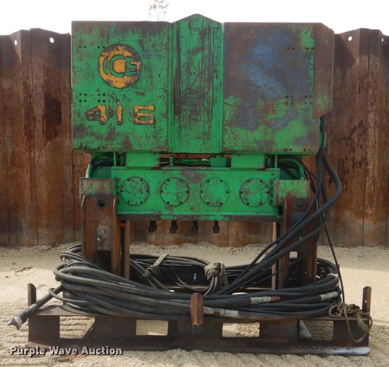 image for item FT9038 ICE 416 vibratory pile driver extractor