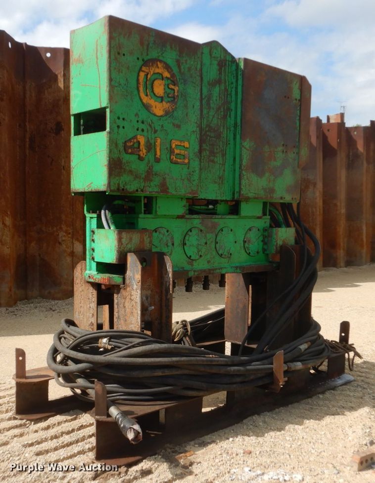 image for item FT9038 ICE 416 vibratory pile driver extractor