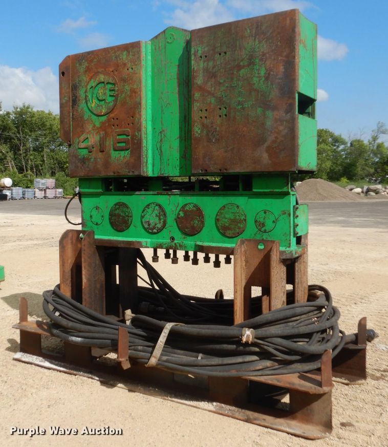 image for item FT9038 ICE 416 vibratory pile driver extractor