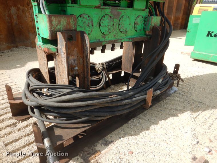 image for item FT9038 ICE 416 vibratory pile driver extractor