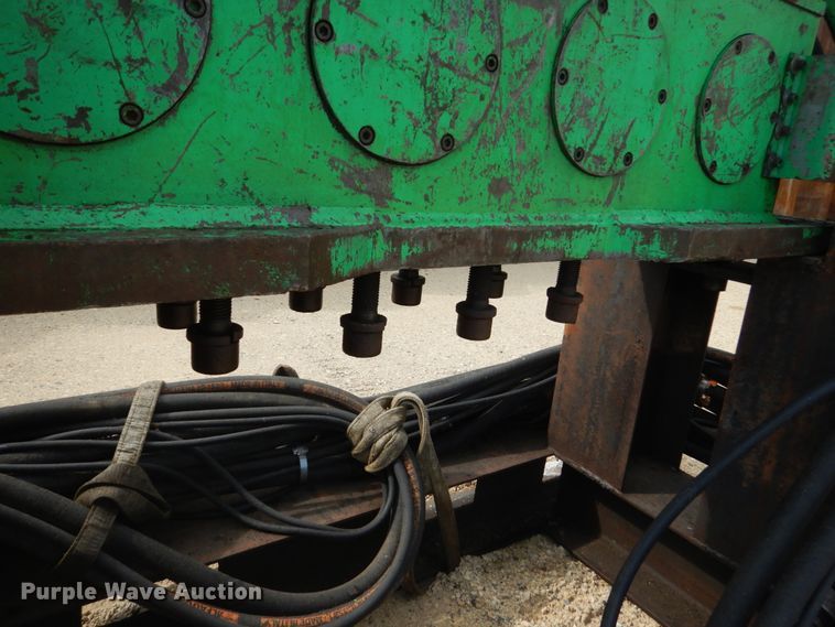 image for item FT9038 ICE 416 vibratory pile driver extractor