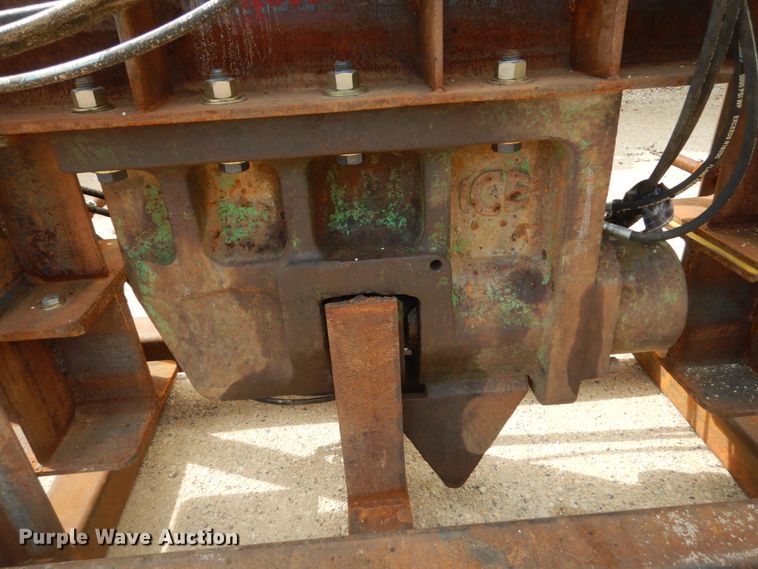 image for item FT9038 ICE 416 vibratory pile driver extractor