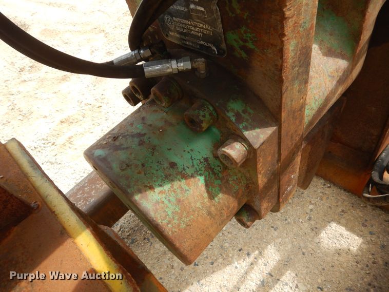 image for item FT9038 ICE 416 vibratory pile driver extractor