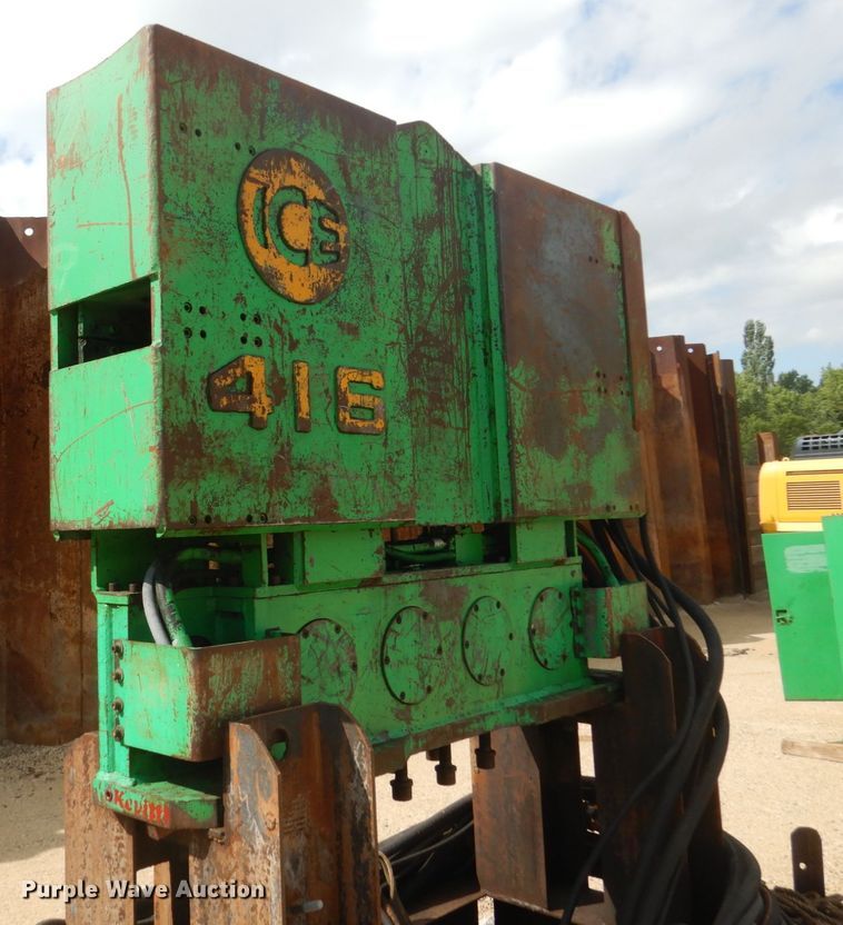 image for item FT9038 ICE 416 vibratory pile driver extractor