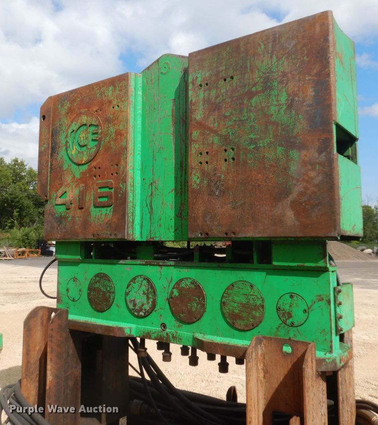 image for item FT9038 ICE 416 vibratory pile driver extractor