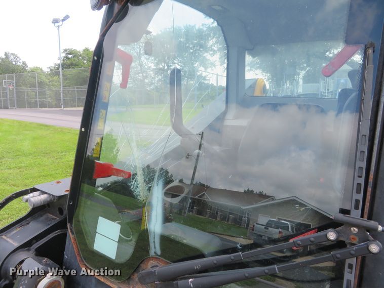 image for item GI9181 JCB 225  skid steer loader