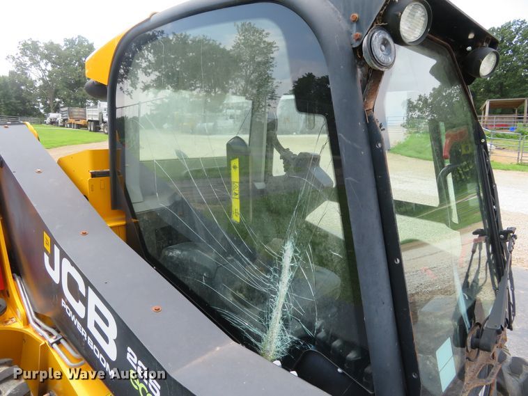 image for item GI9181 JCB 225  skid steer loader